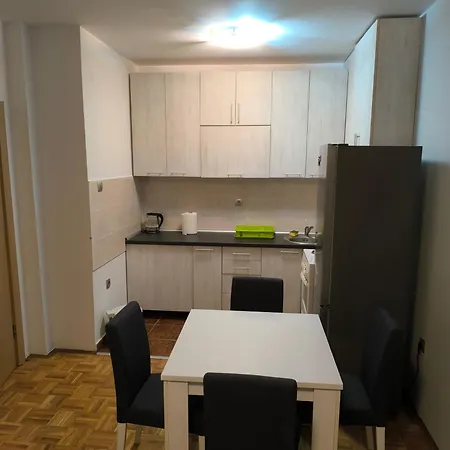 Oaza Mira + Free Parking Apartament